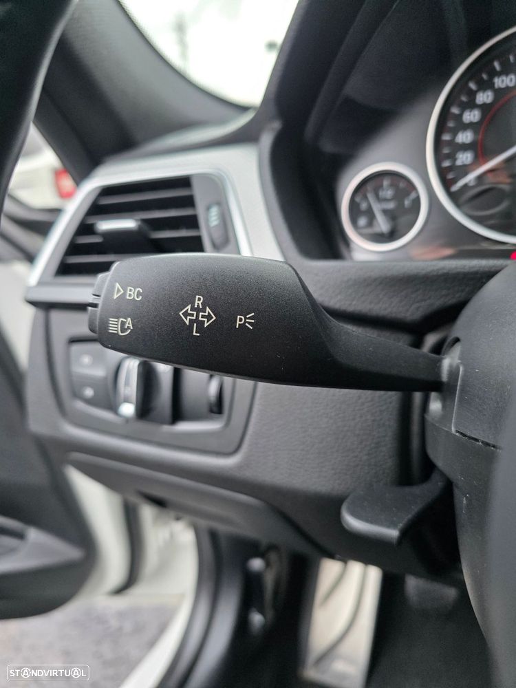 BMW 320 d Touring Pack M - 14