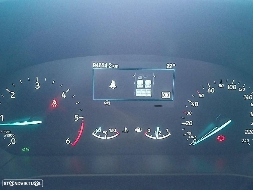 Ford Focus 1.5 TDCi ECOBlue Connected - 4