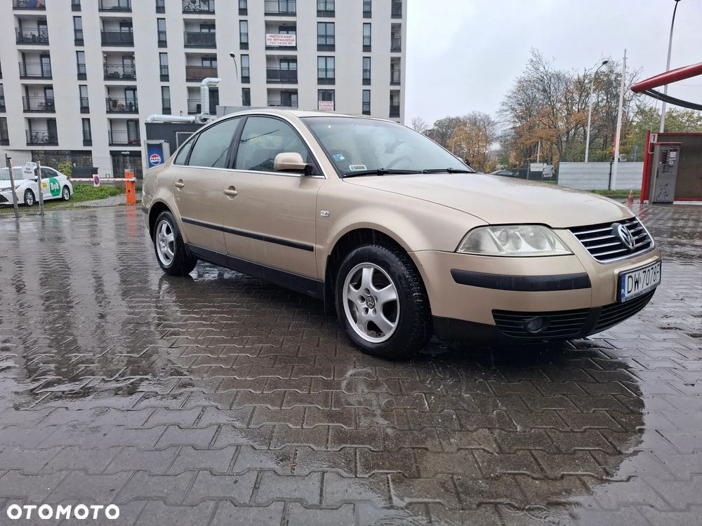 Volkswagen Passat 1.9 TDI Comfortline - 5