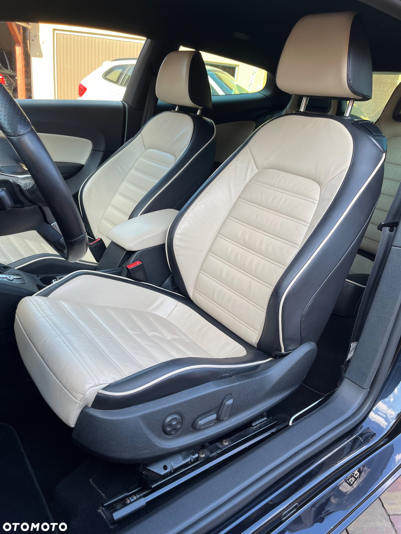 Volkswagen Scirocco 2.0 TDI DSG - 12