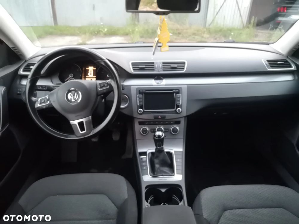 Volkswagen Passat 2.0 TDI 4Motion BlueMotion Technol Comfortline - 11