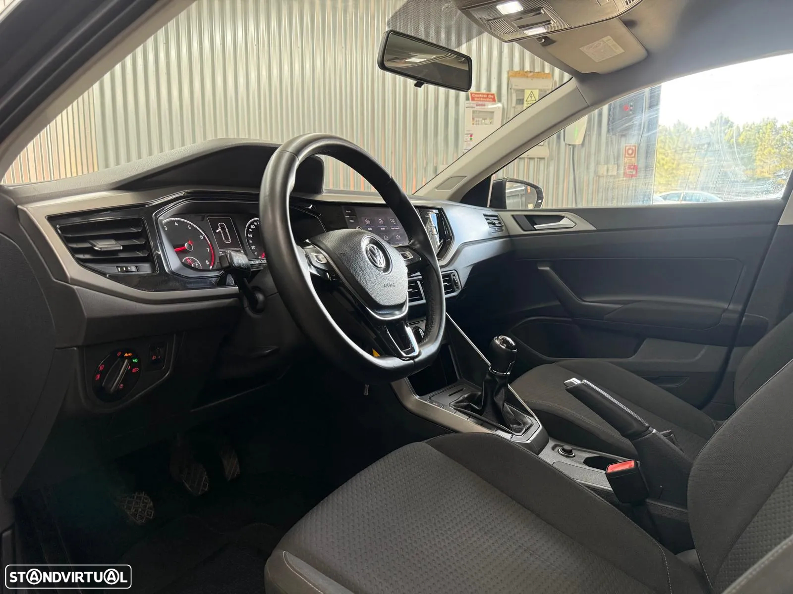 VW Polo 1.0 Confortline - 16