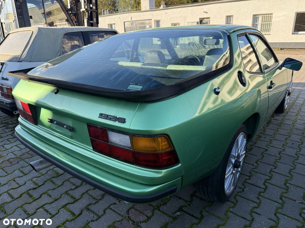 Porsche 924 - 4