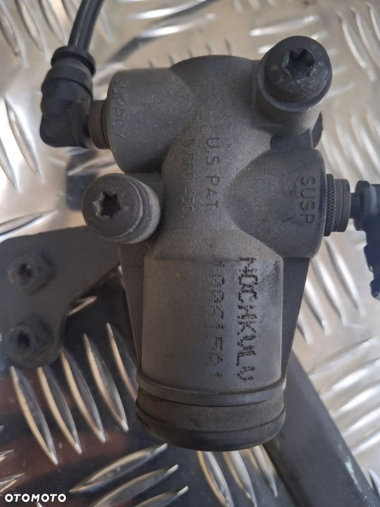 ZAWÓR POZIOMOWANIA KABINY DAF CF 400 XF 106 EURO 6 - 2