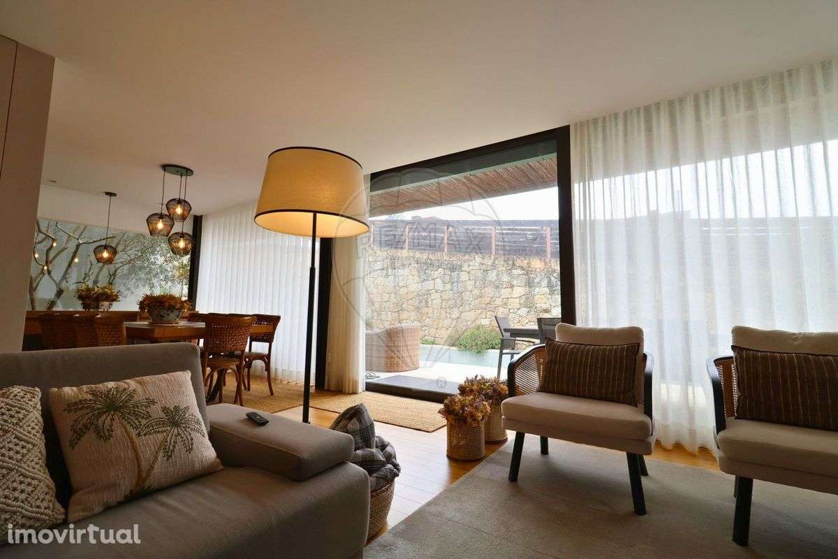 Moradia T4 de Luxo com Piscina em Ferreiros e Gondizalves, Braga - Grande imagem: 5/42