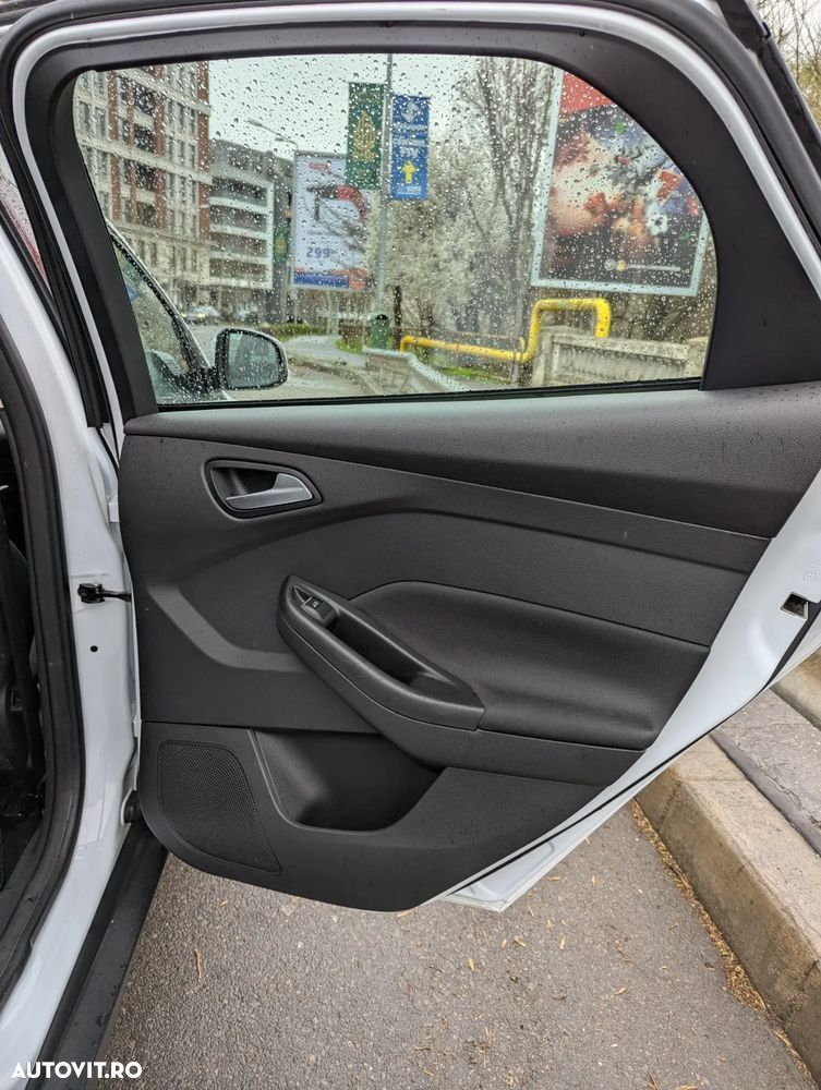 Ford Focus 1.0 EcoBoost Start Stop Trend - 30