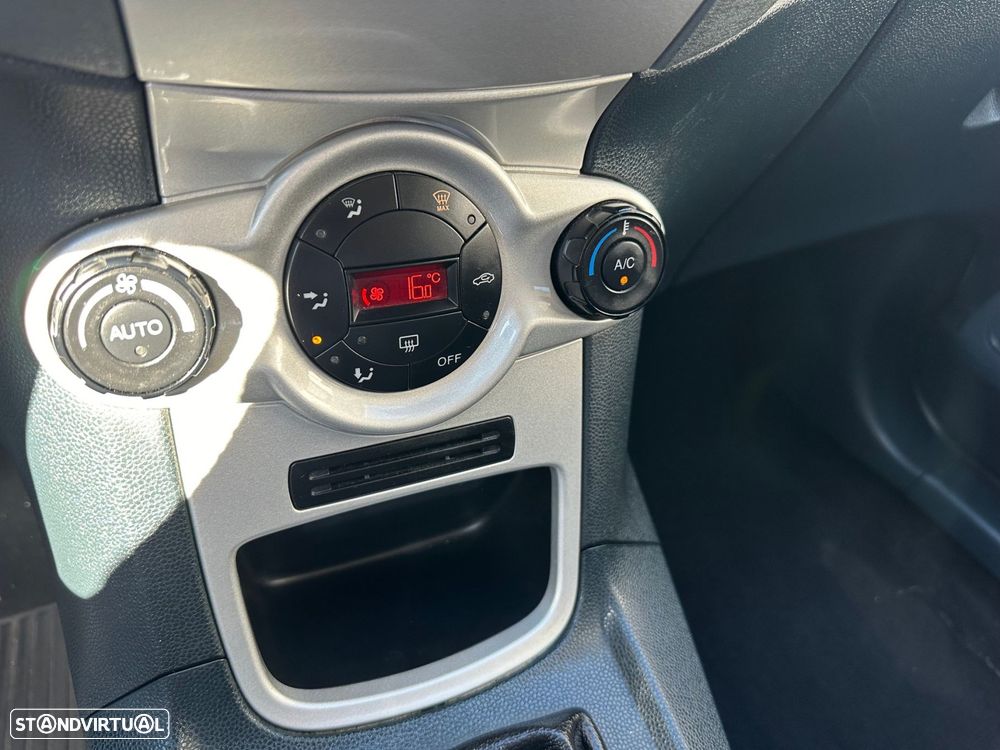 Ford Fiesta 1.25 Titanium - 9