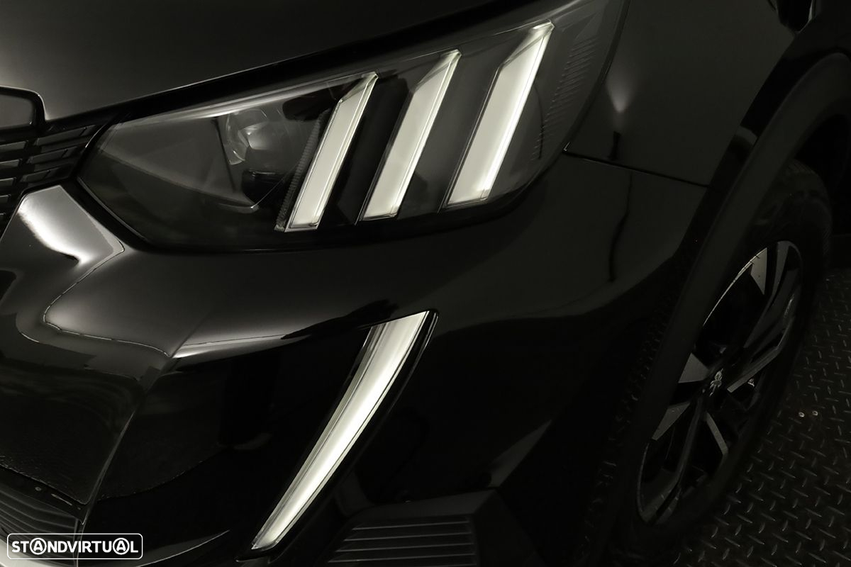 Peugeot e-2008 50 kWh GT - 6