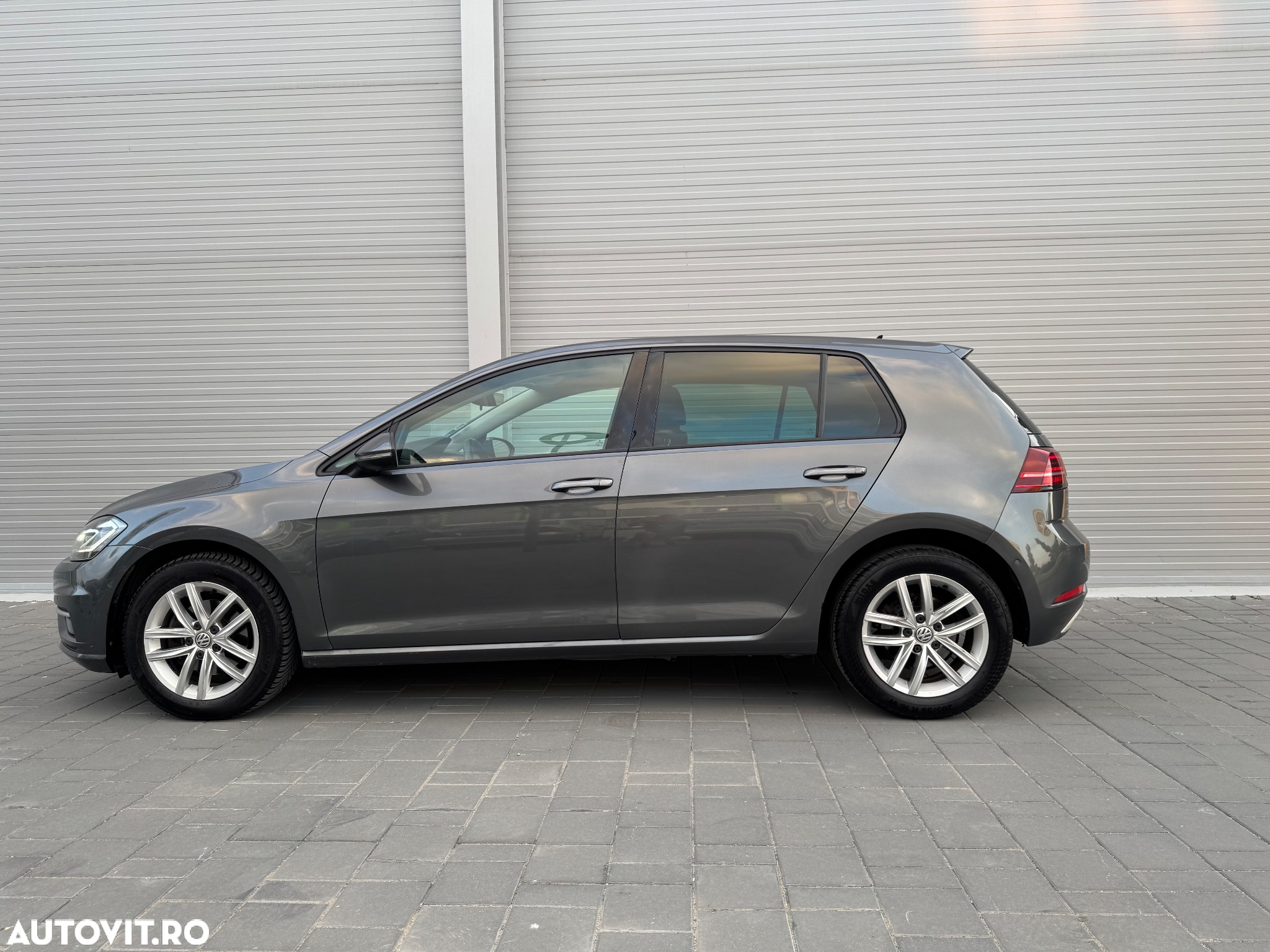 Volkswagen Golf Variant 1.6 TDI (BlueMotion Technology) DSG Comfortline - 24