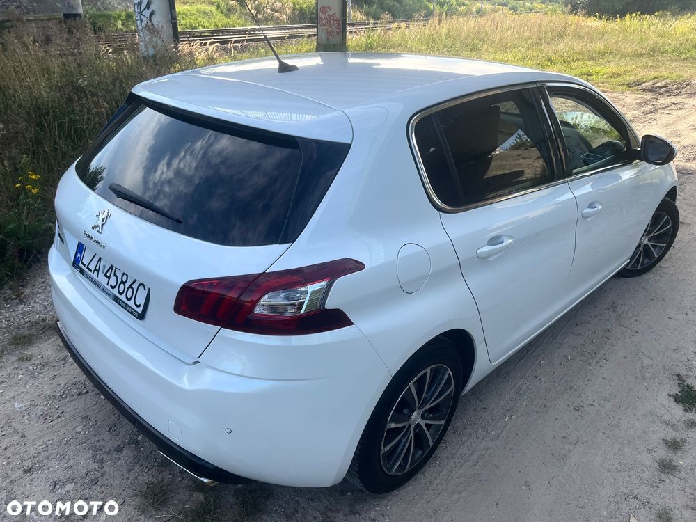 Peugeot 308 - 8