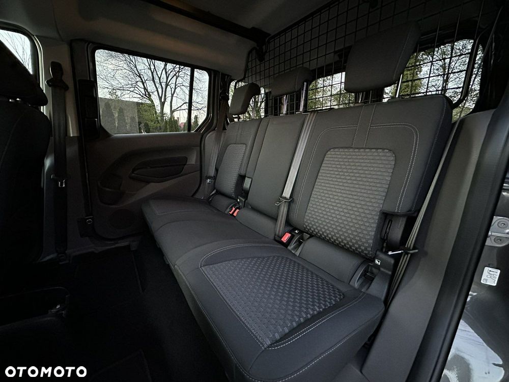 Ford Transit Connect - 11