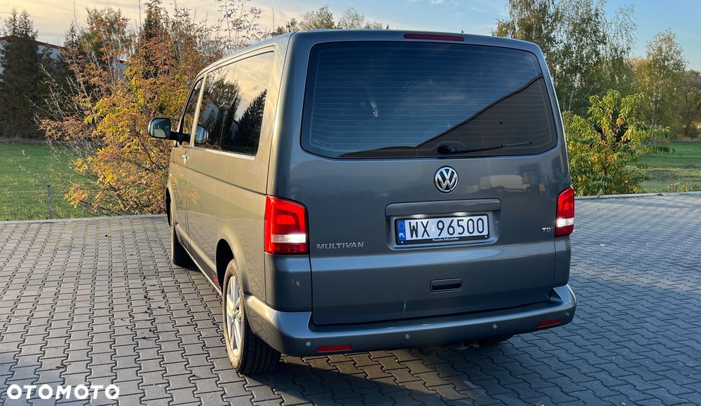 Volkswagen Multivan - 24