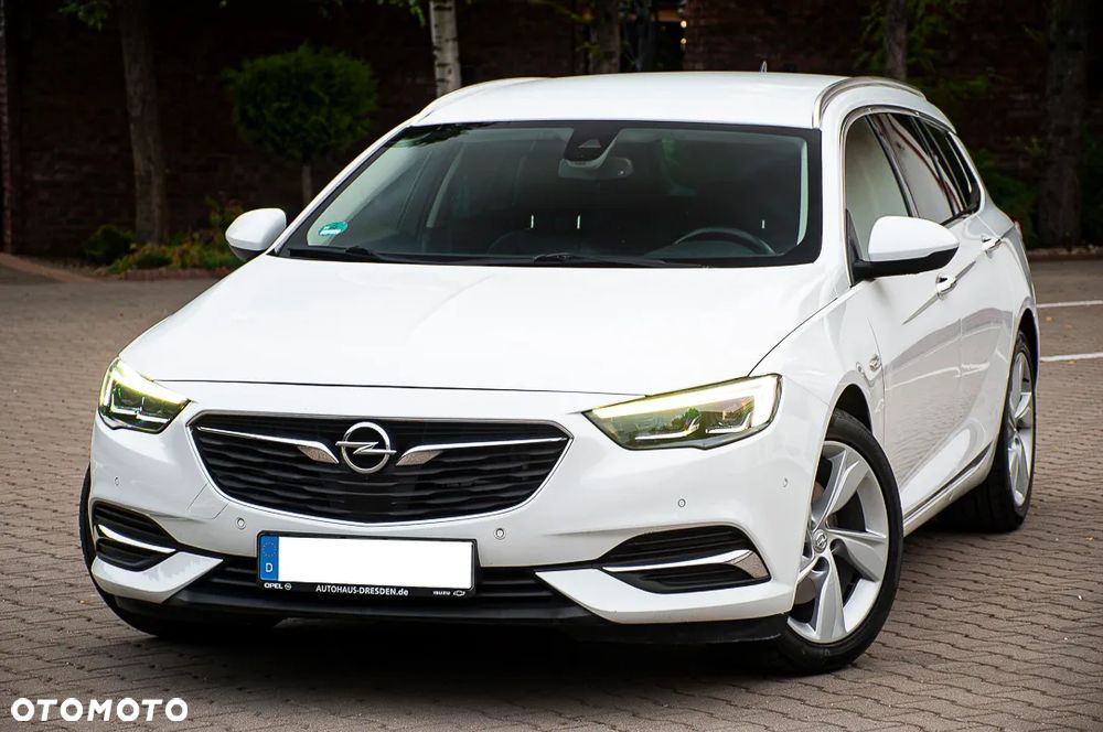 Opel Insignia 2.0 BiTurbo 4x4 Ultimate Exclusive - 10