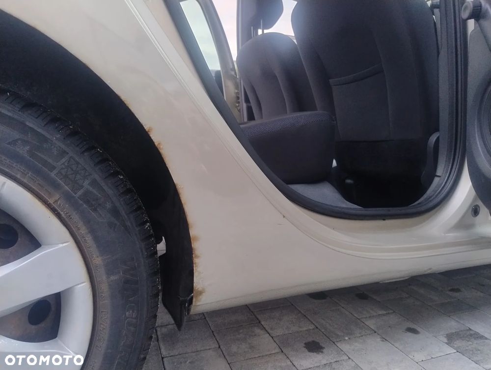 Renault Clio 1.2 16V Exception - 12