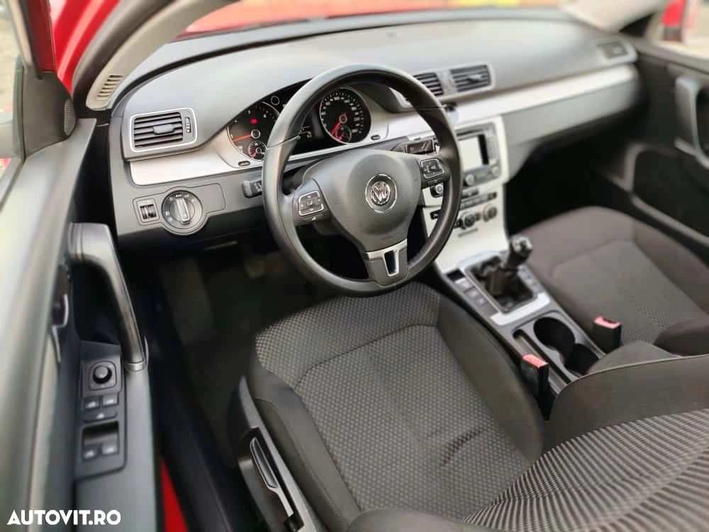 Volkswagen Passat 1.6 TDI BlueMotion Technology Comfortline - 12