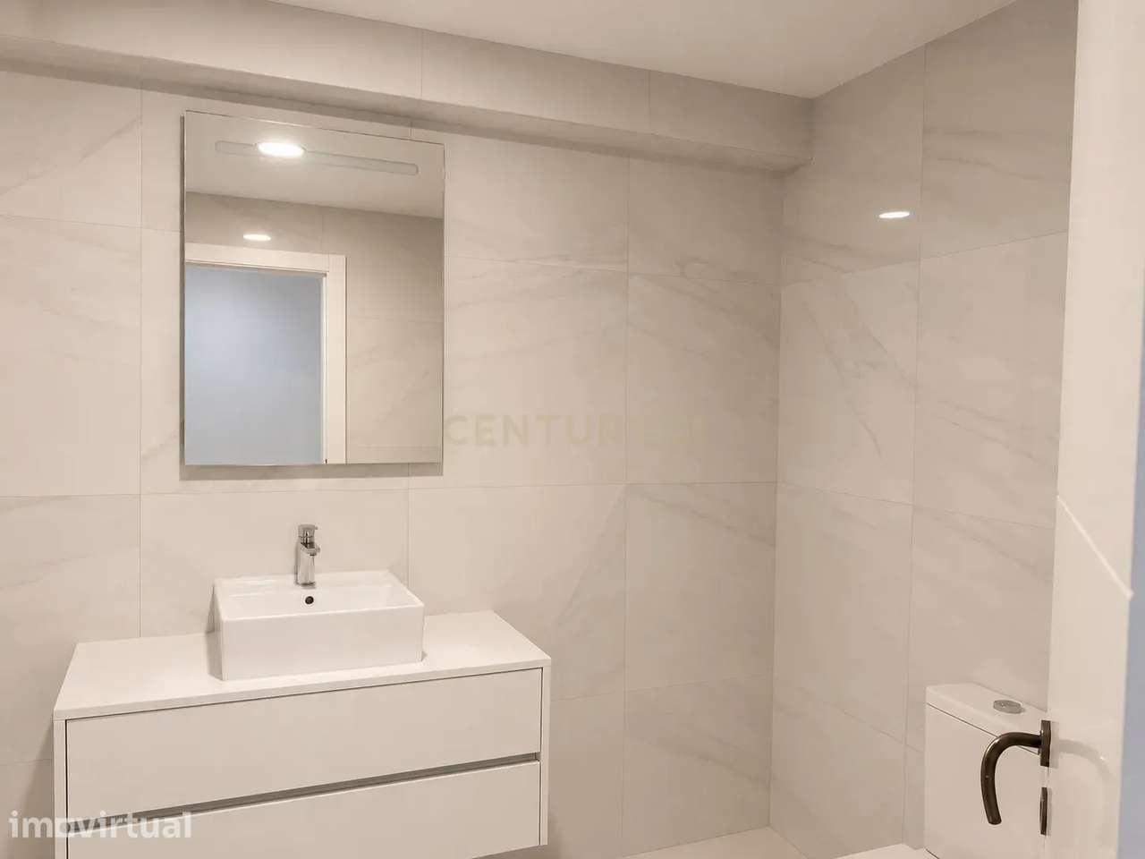 Apartamento T2 Remodelado | Massamá Norte - Grande imagem: 5/14