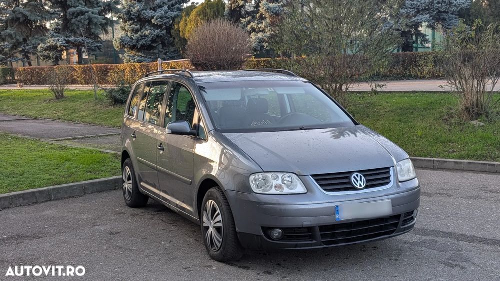 Volkswagen Touran 1.9TDI Highline - 1
