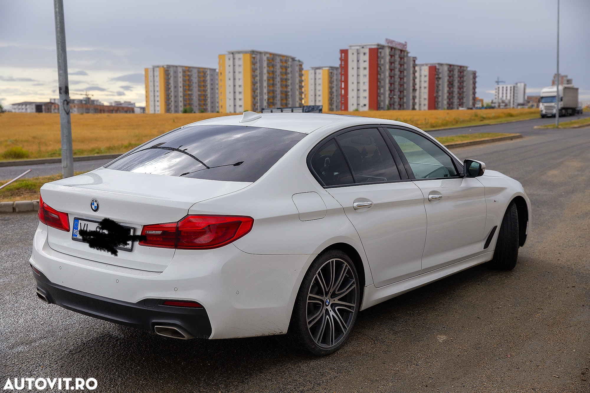 BMW Seria 5 520d xDrive AT - 17