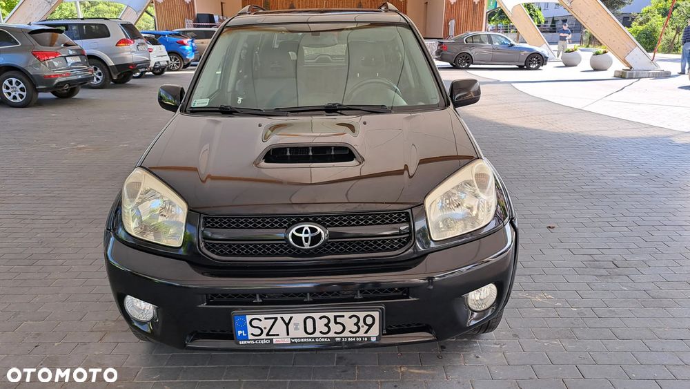 Toyota RAV4 2.0 D-4D 4x4 - 2