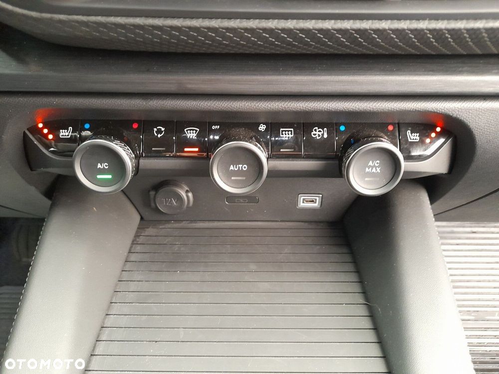 Citroën C5X 1.6 PureTech Shine EAT8 - 24