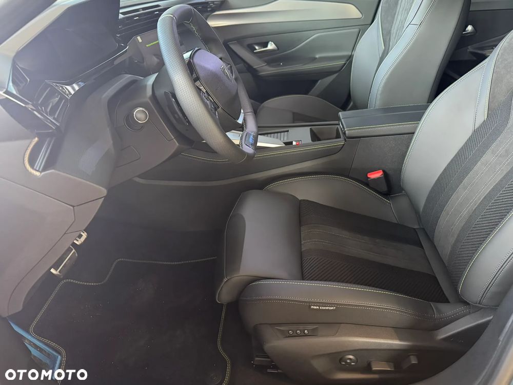 Peugeot 308 1.2 mHEV GT Exclusive S&S e-DCS6 - 14