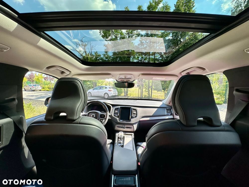 Volvo XC 90 - 22