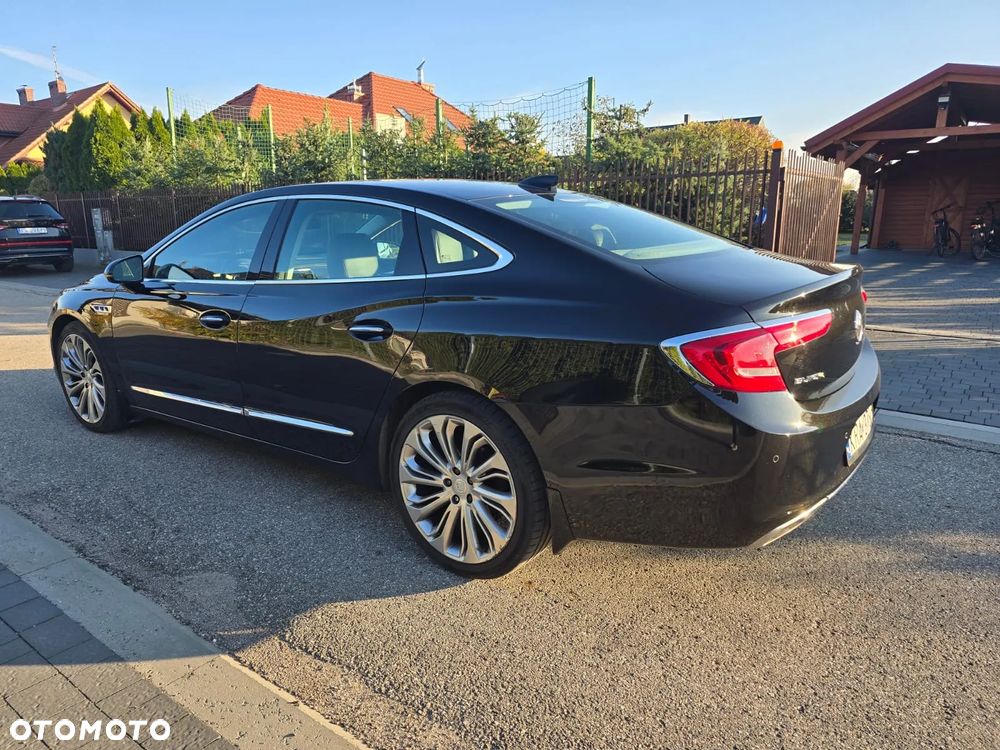 Buick Lacrosse - 2