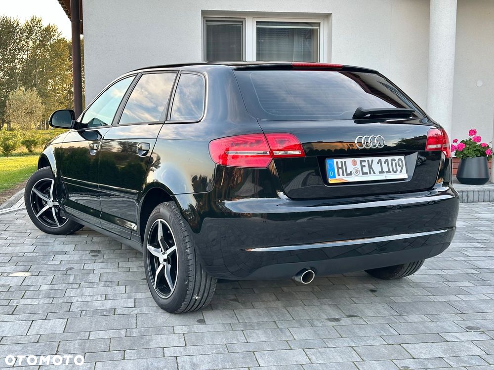 Audi A3 Sportback 1.6 Ambition - 4