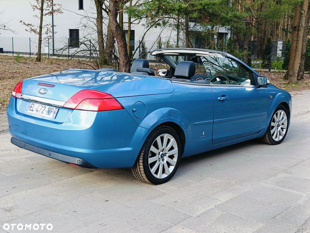 Ford Focus Coupe-Cabriolet 2.0 TDCi DPF Titanium - 14