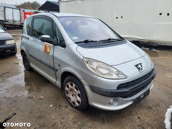 PEUGEOT 1007 maska pokrywa silnika klapa bagażnika zderzak lampa reflektor pas przedni stop lampy halogeny