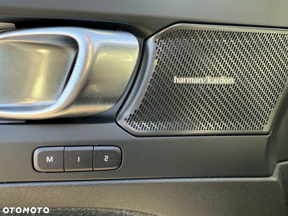 Volvo XC 40 - 22