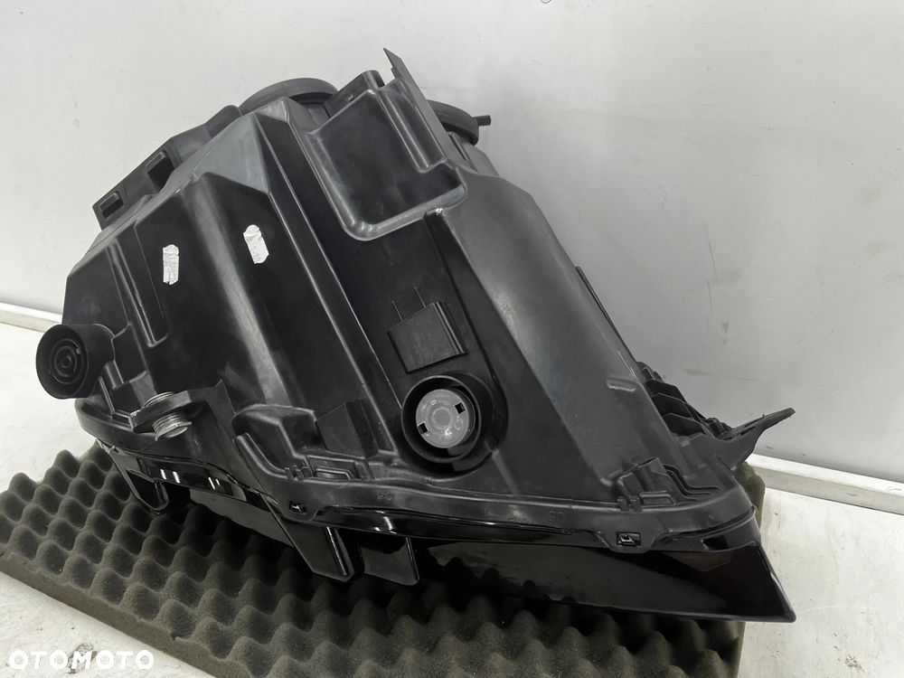 Lampa reflektor VW Transporter T6 T6.1 Multivan LIFT 19-24r. LEWA przednia zwykła EU lewy przód EURO - 19