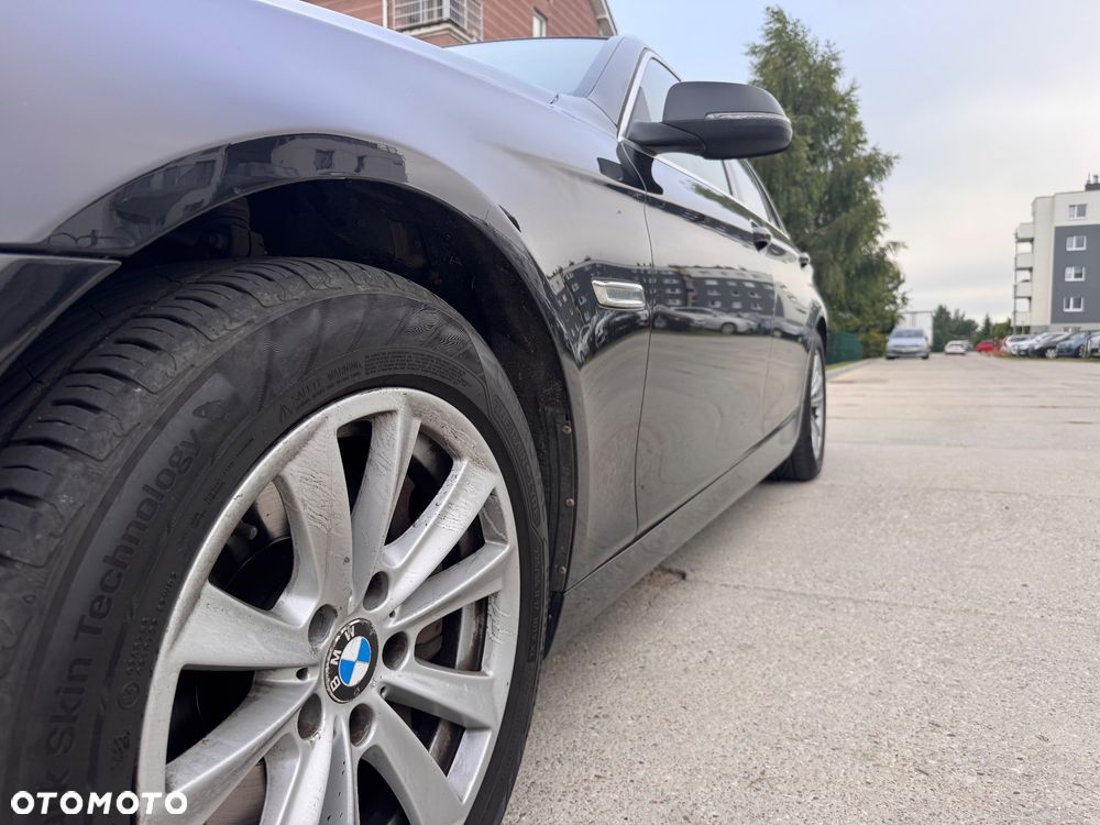 BMW Seria 5 525d xDrive Luxury Line - 13