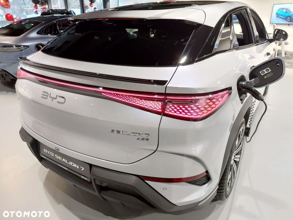 BYD Sealion 7 - 4