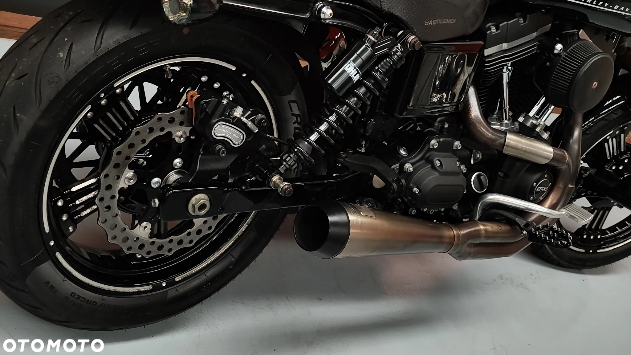 Harley-Davidson Dyna Street Bob - 10
