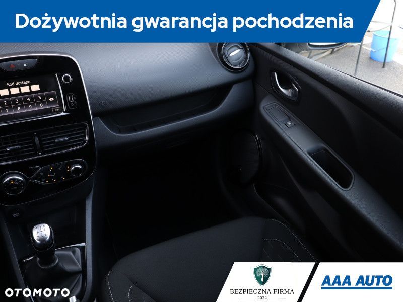 Renault Clio - 10