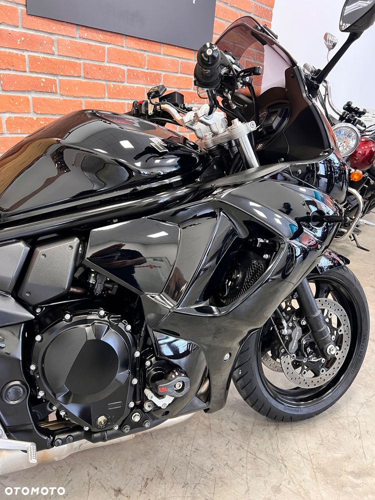 Suzuki GSX 1000 - 8