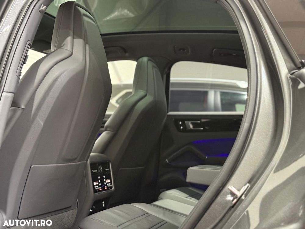 Porsche Cayenne Coupe Tiptronic S - 6