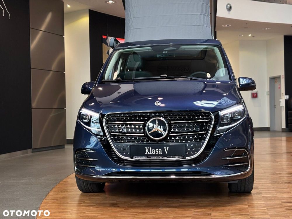 Mercedes-Benz Klasa V - 2