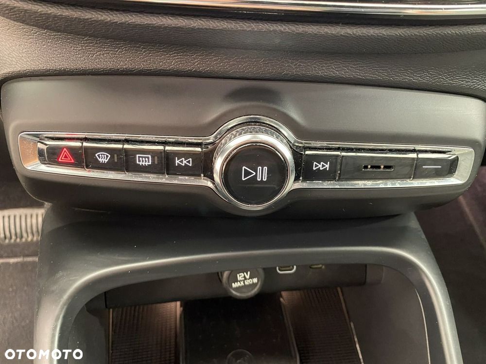 Volvo XC 40 - 26