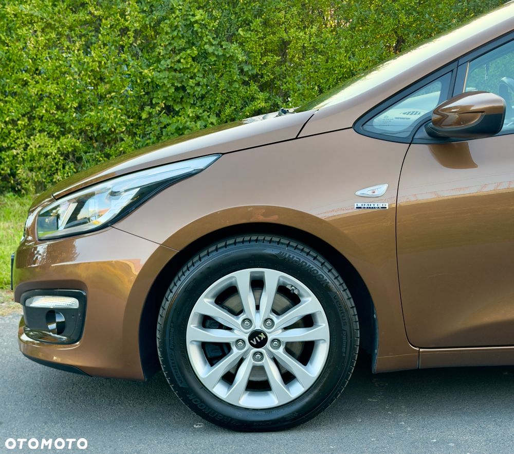 Kia Ceed 1.4 CVVT ISG Dream-Team Edition - 25