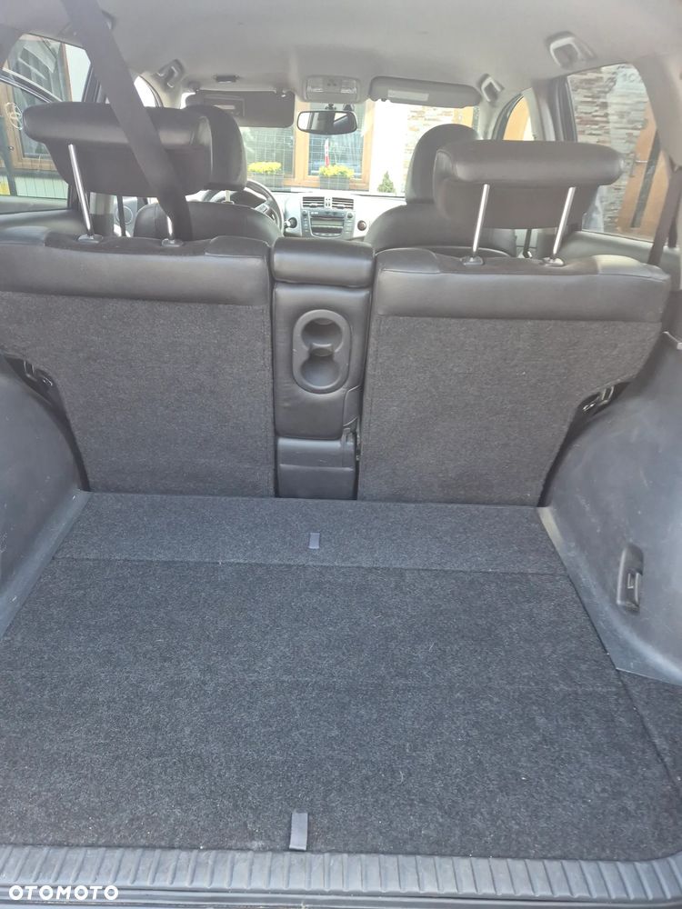 Toyota RAV4 2.2 D-CAT 2010 - 9