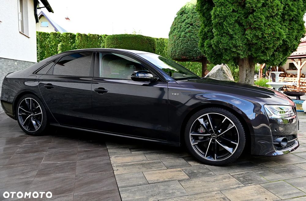 Audi S8 - 14