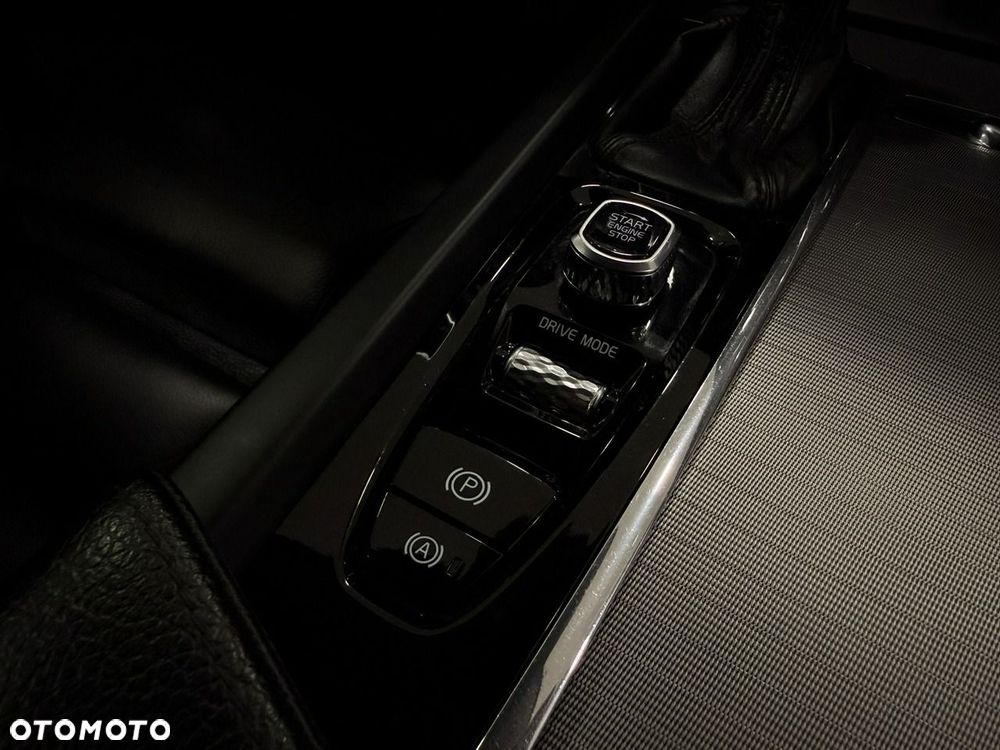 Volvo XC 60 D4 AWD Geartronic Inscription - 30
