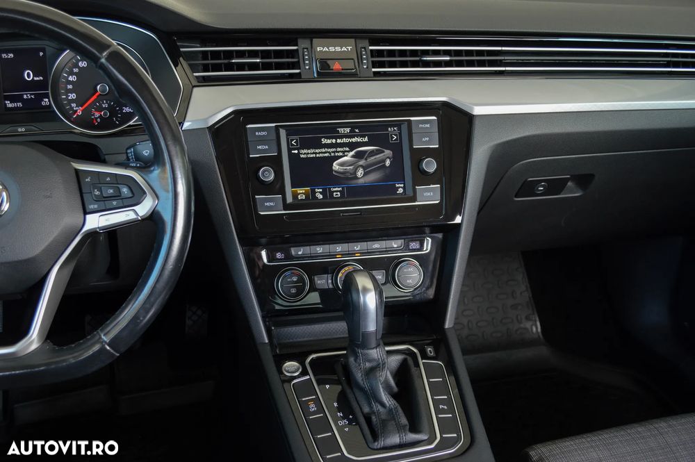 Volkswagen Passat 1.5 TSI ACT DSG Comfortline - 32