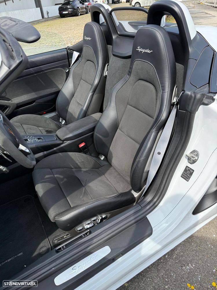 Porsche 718 Spyder PDK - 13