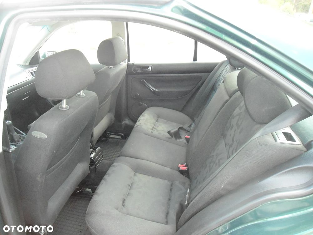 Volkswagen Bora 1.9 TDI Comfortline - 6