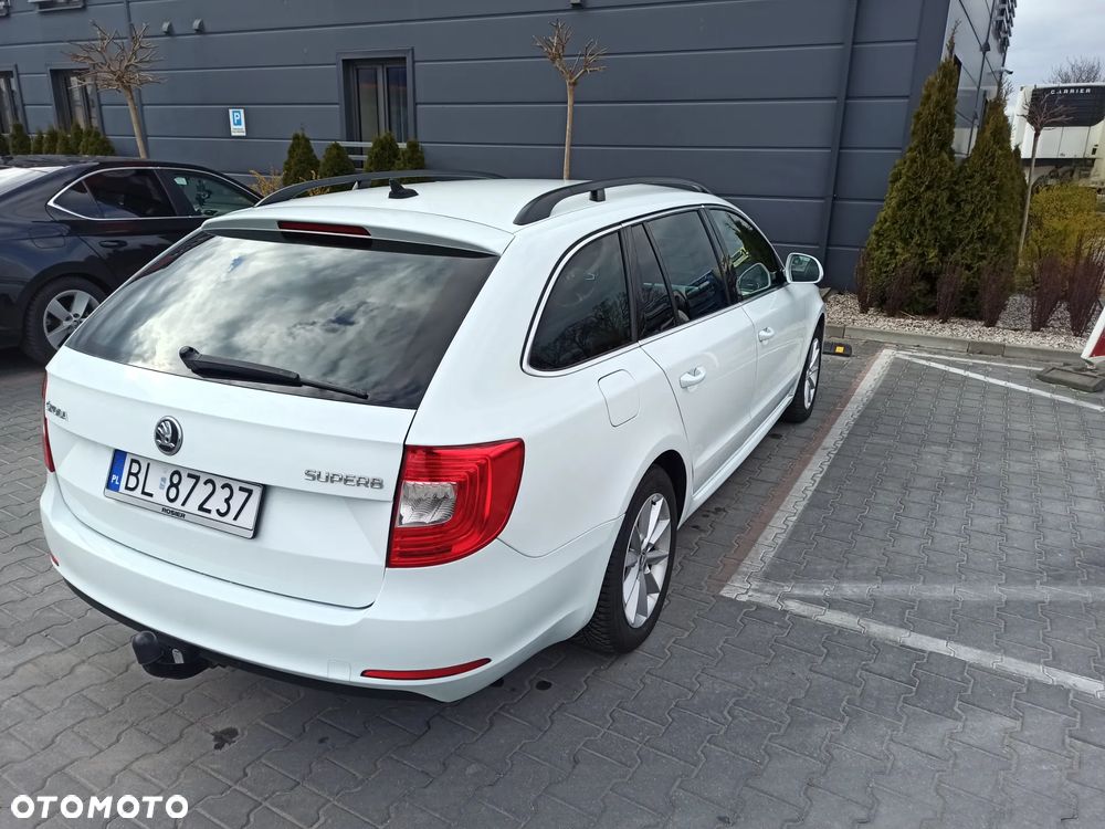 Skoda Superb 2.0 TDI Ambition - 4