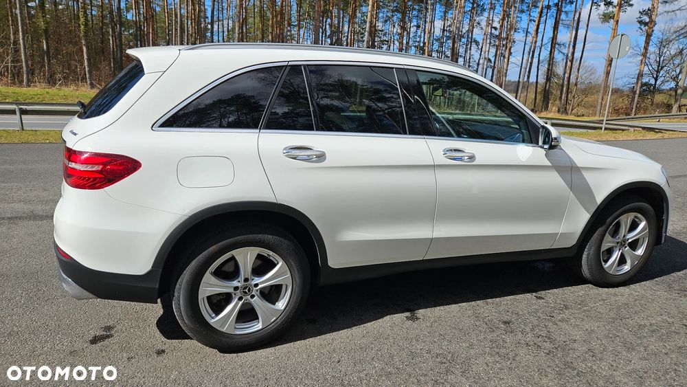 Mercedes-Benz GLC 300 4Matic 9G-TRONIC - 4