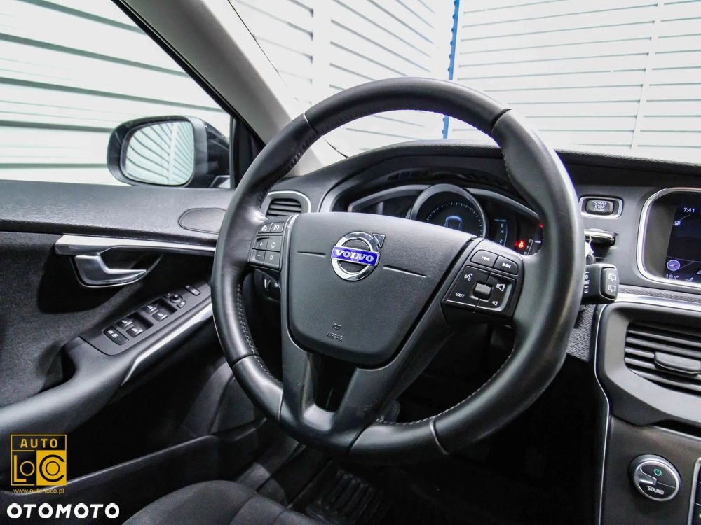 Volvo V40 Cross Country T4 AWD Geartronic Momentum - 24